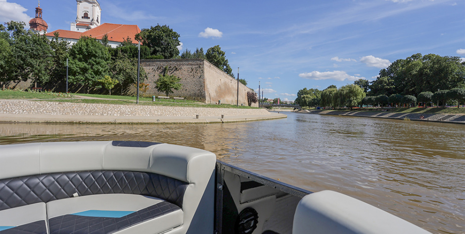 Győr a folyók városa - hajós városnézés a Kék Tündér fedélzetén